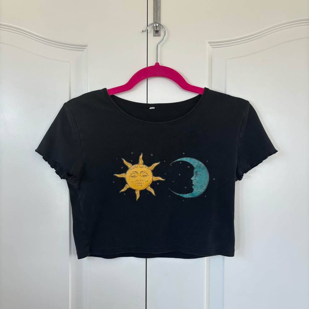 Black Short Sleeve Crop Top with Sun and Moon Design, Small